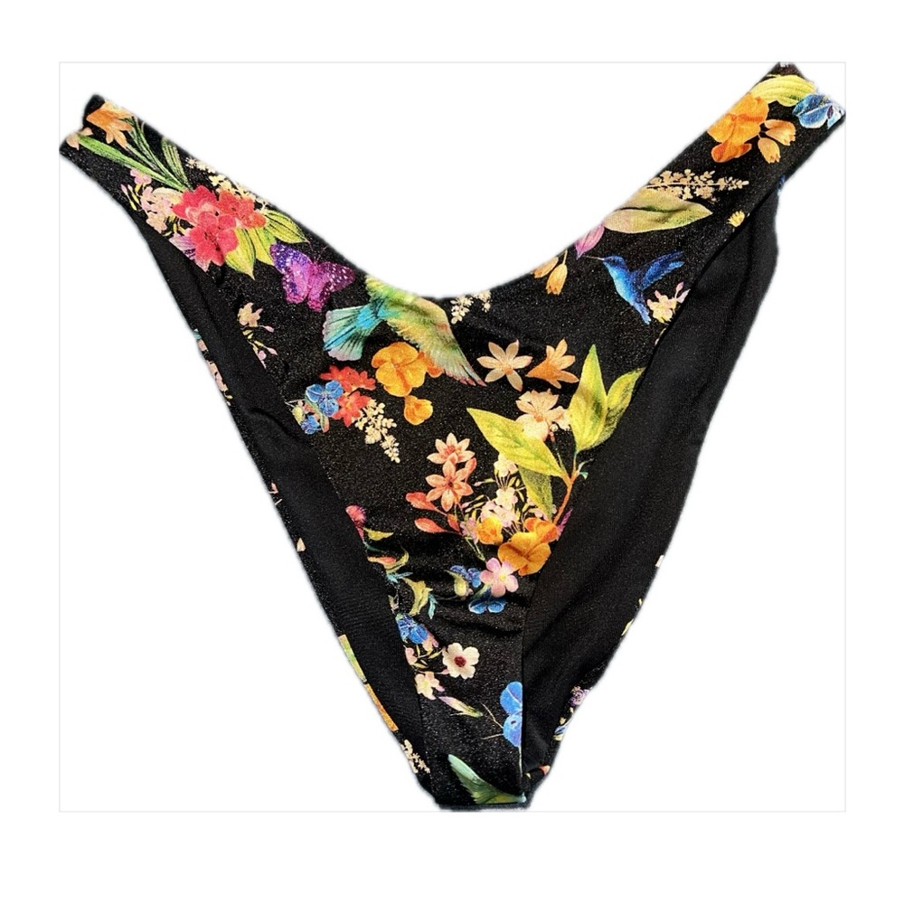 🌸 VICTORIA’S SECRET Bikini Bottoms; Size Small